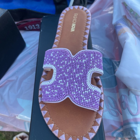 Purple fashion nova slides - Picture 3 of 3